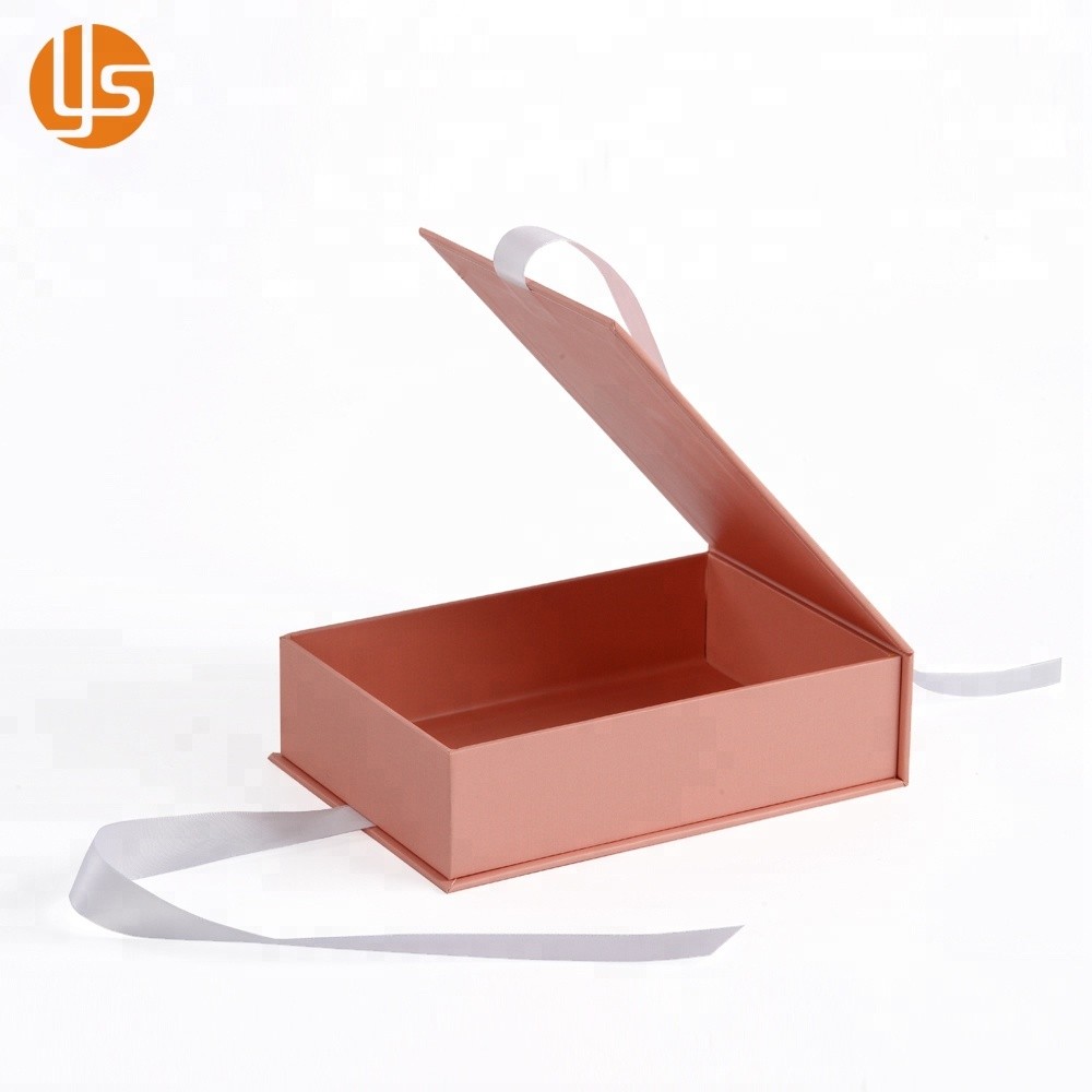 Caja rígida rosada impresa logotipo del tirón del regalo del papel de la cartulina con el cierre de la cinta