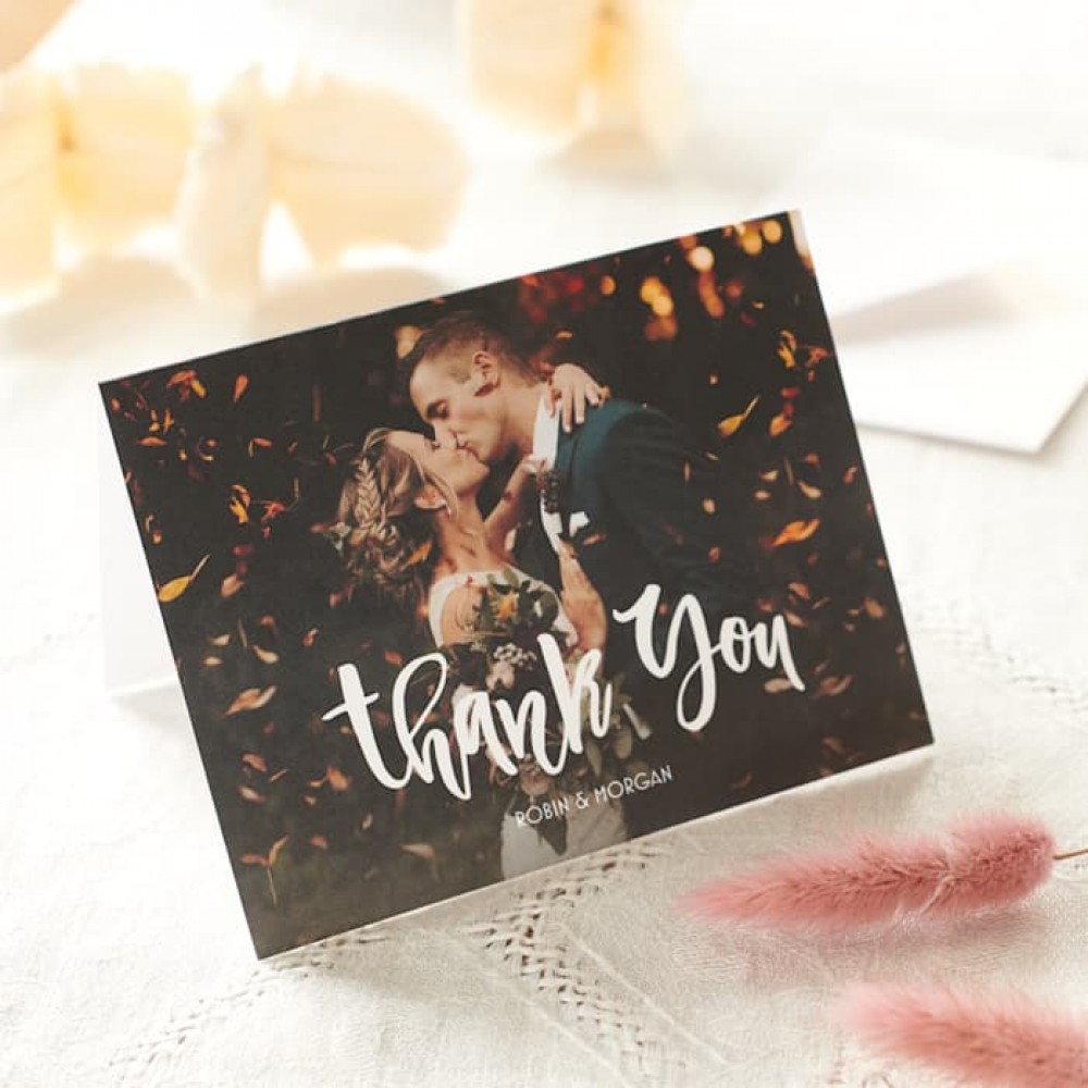 Tarjeta de invitación de boda de papel personalizada con su logotipo