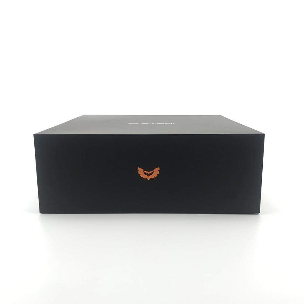 Большая складная подарочная коробка оранжевого цвета с магнитным креплением