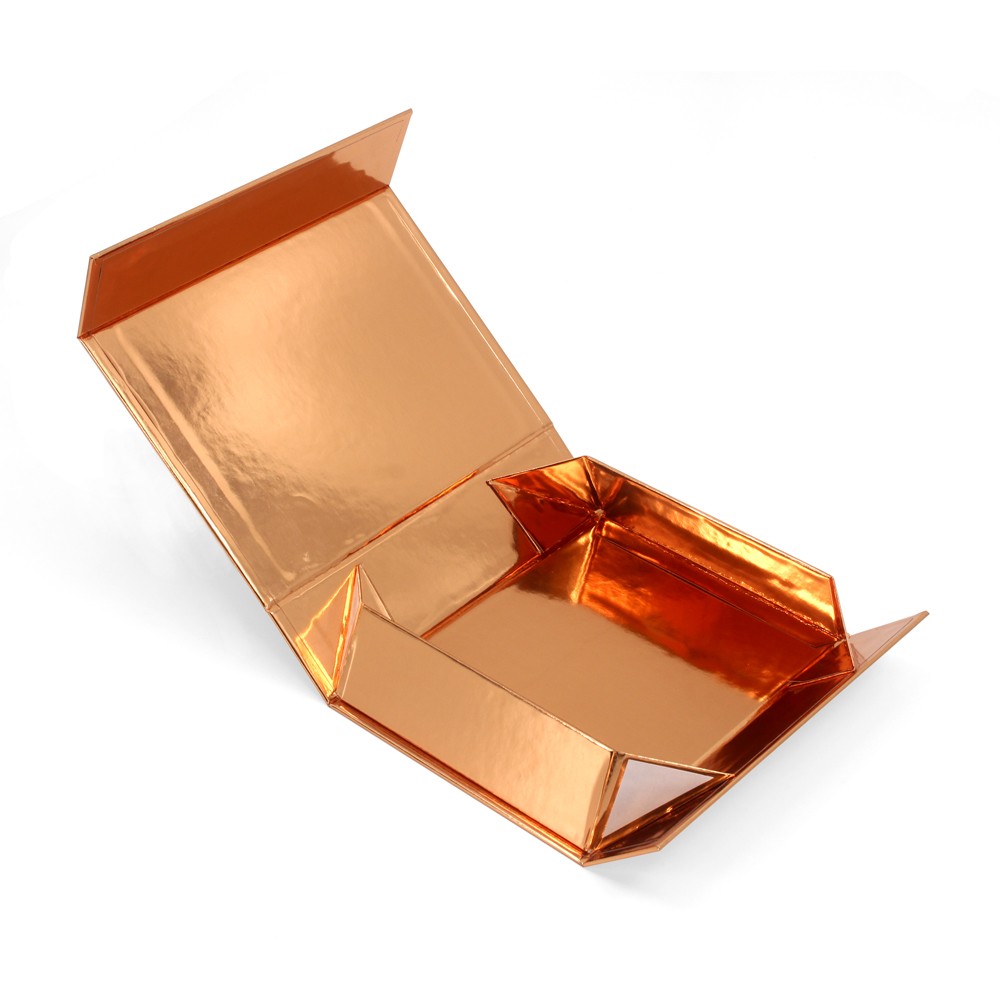 Складная жесткая упаковочная коробка золотого цвета.