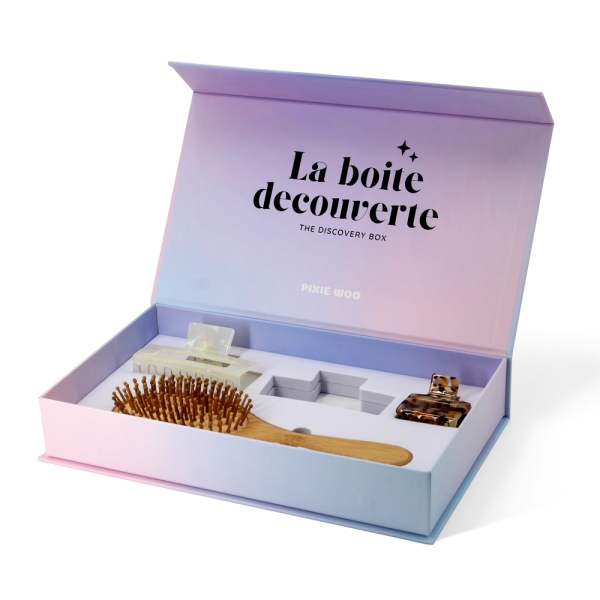 Brosse à cheveux et boîte à épingles à cheveux