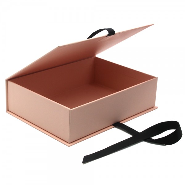 Caixa de presente em formato de livro magnético com decoração rosa