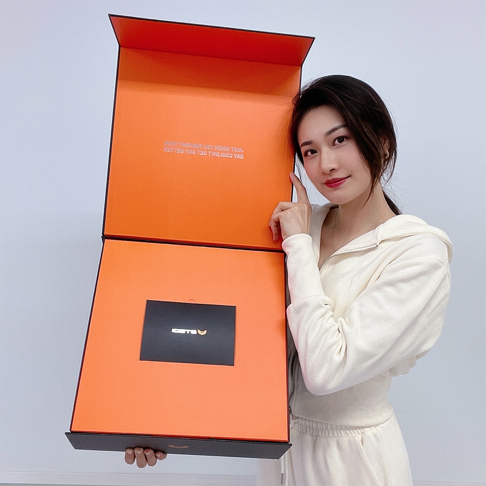 Large magnetic foldable orange gift packaging box