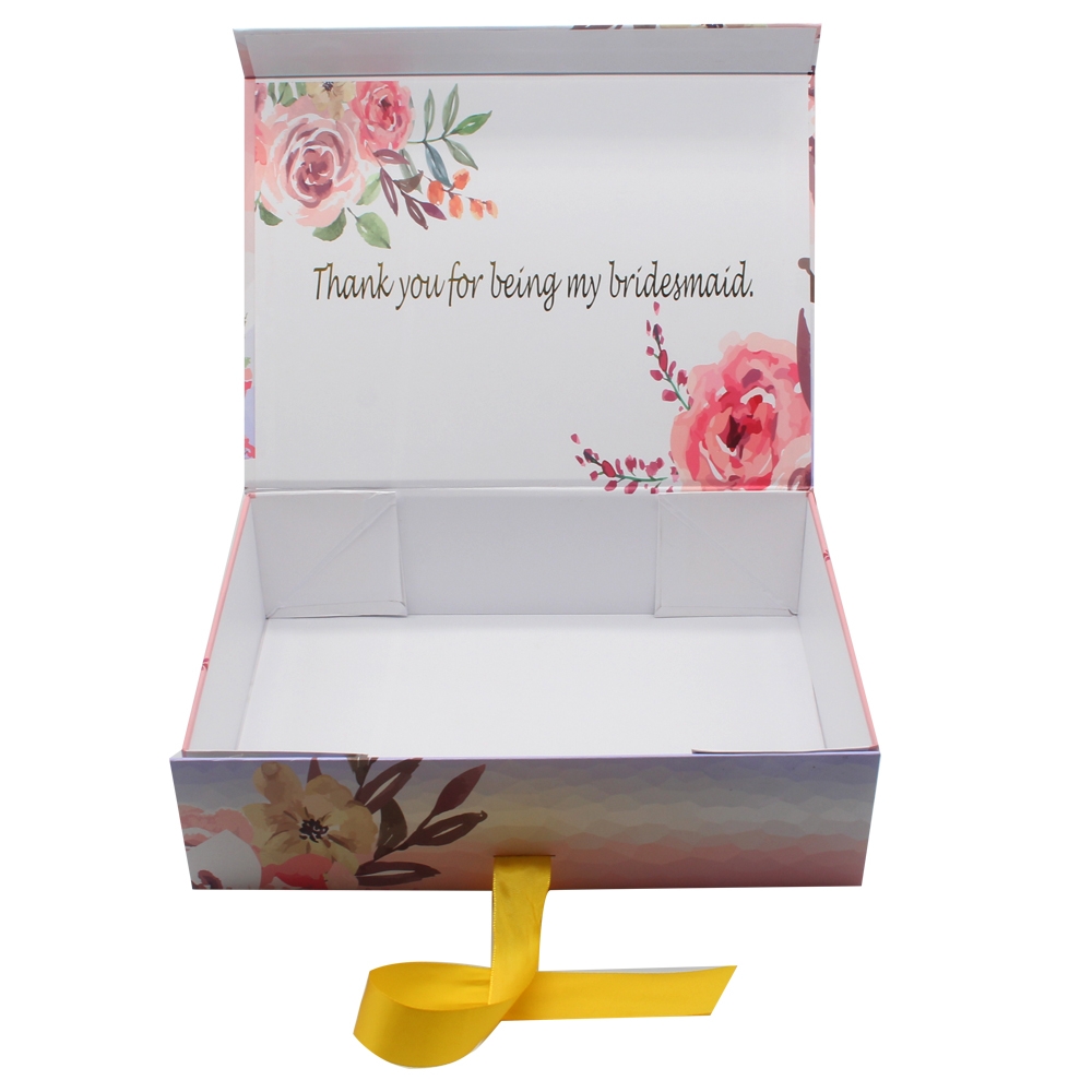 Cajas de embalaje vacías para regalos nupciales.