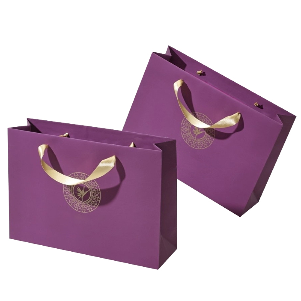 Bolsa de compras con logotipo personalizado color morado.