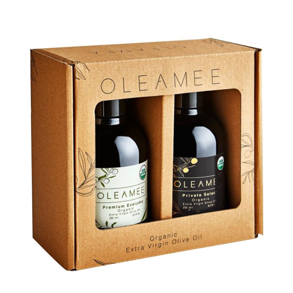 Embalaje de aceite de oliva en caja de papel corrugado.