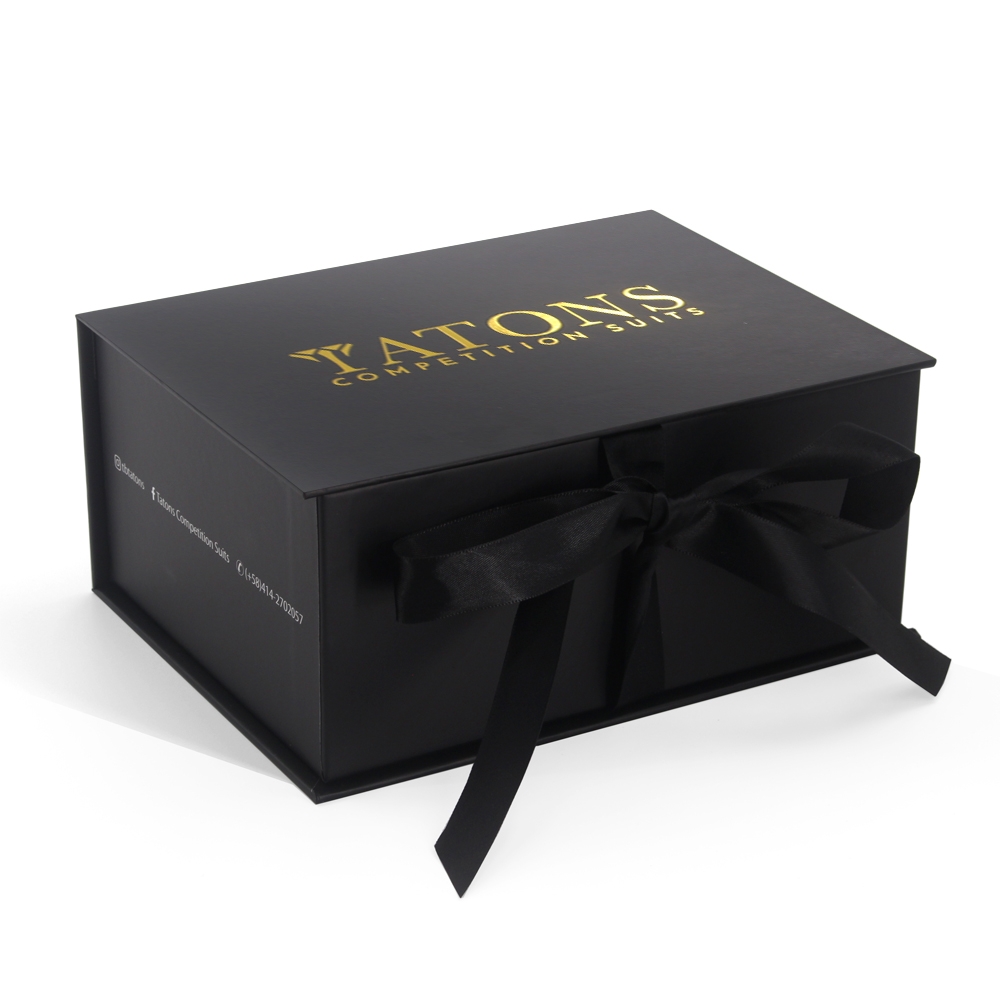 China wholesale magnetic gift box with silk