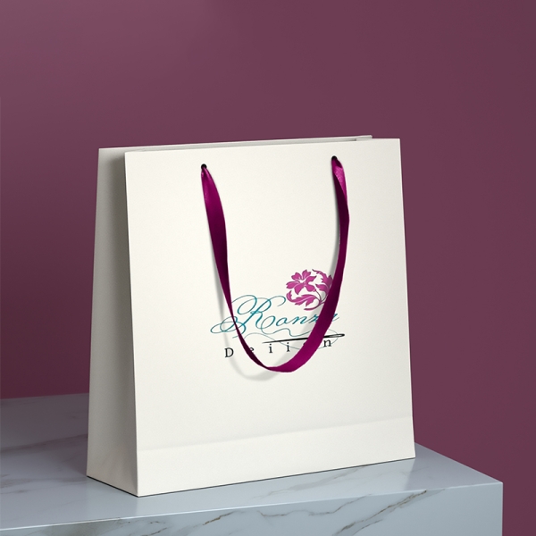 Custom design paper clothing packaging bag